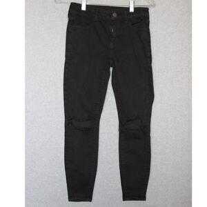 AMERICAN EAGLE WOMEN Stretch BLACK  SIZE 0 EXTRA SHORT RIPPED‎ KNEE JEGGING